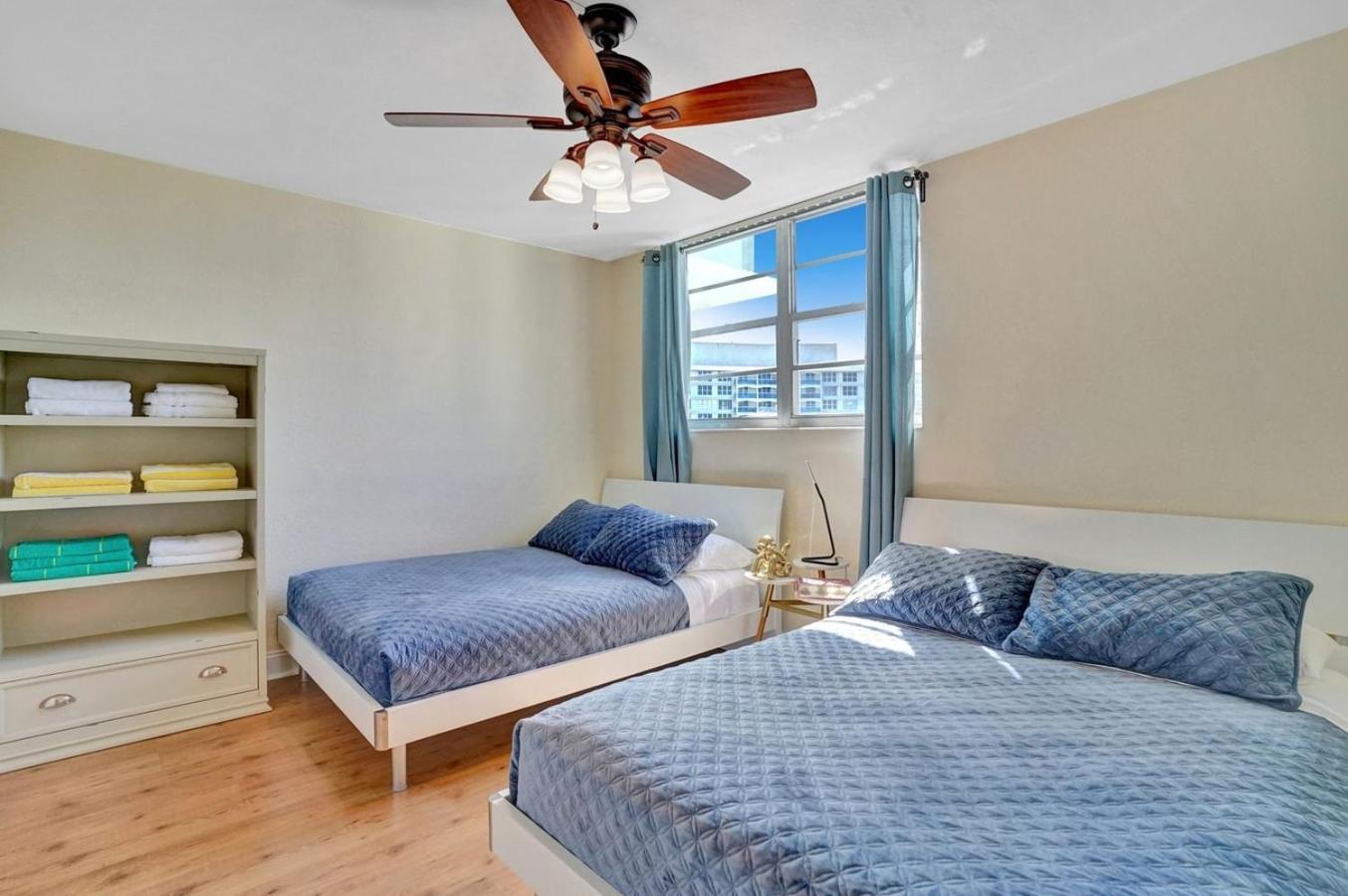 2Bd Condo Christmas Retreat Pool Beachside Голливуд Экстерьер фото